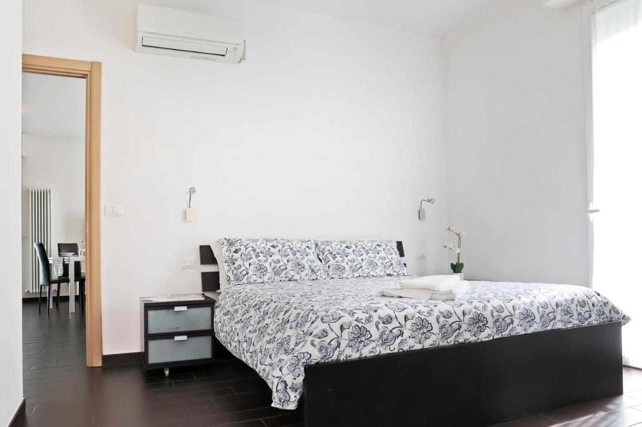 Casa Vacanze Aurora Centro Rimini Exterior foto